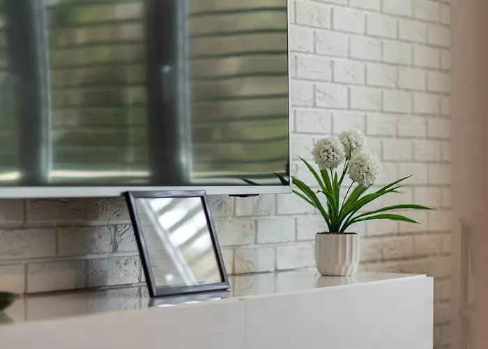 Modern Near Center Self Check-in Fast Wifi *